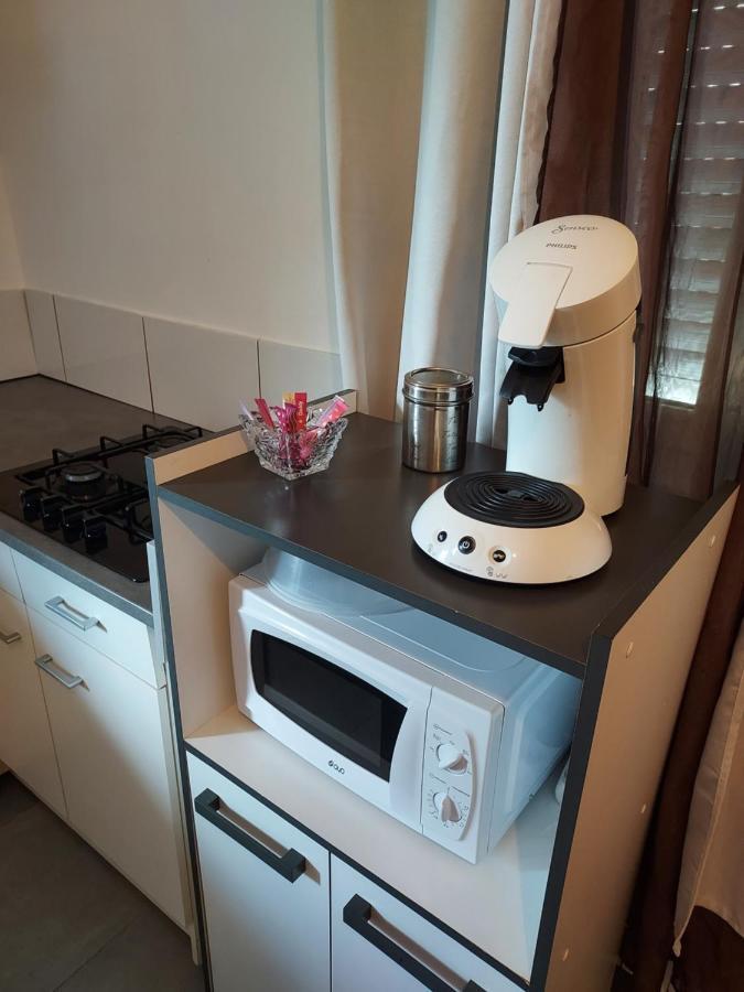 Appartement Meuble Avec Deux Chambres Moulins  Exterior foto